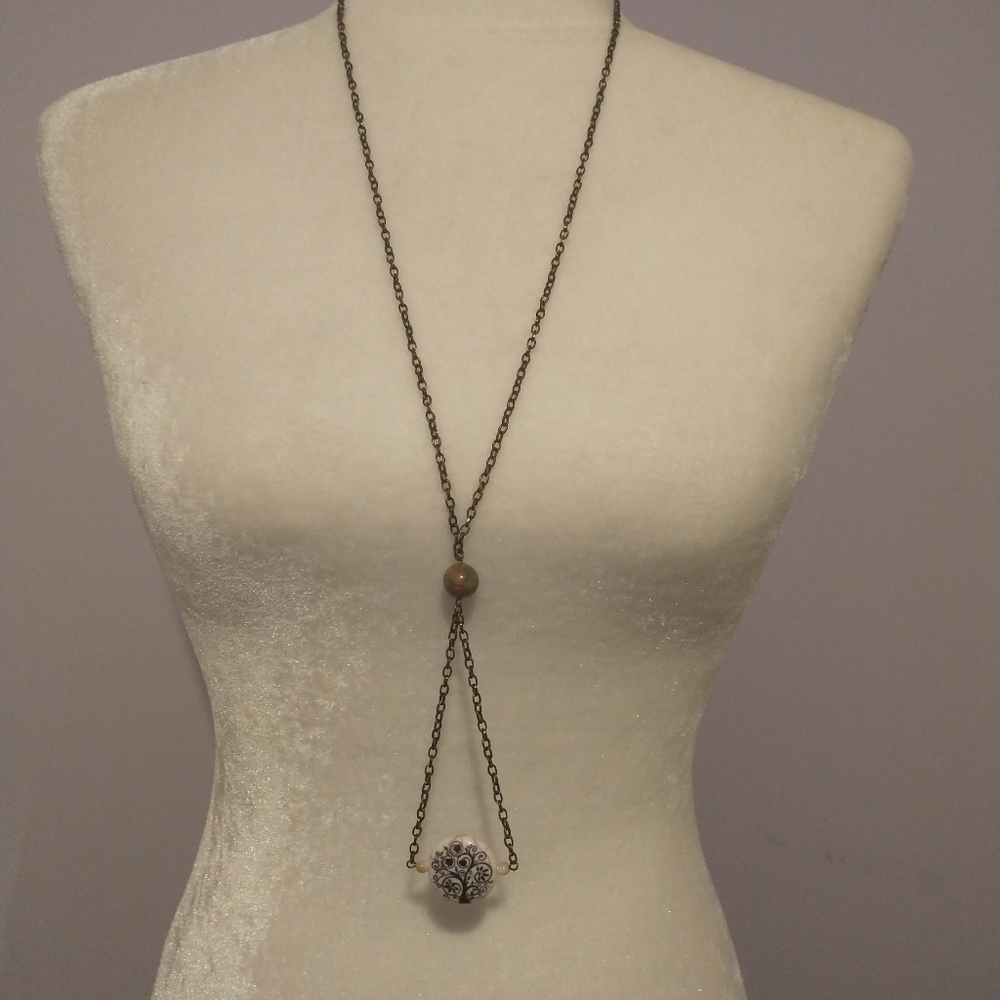 Necklace - Picture 2 of 9